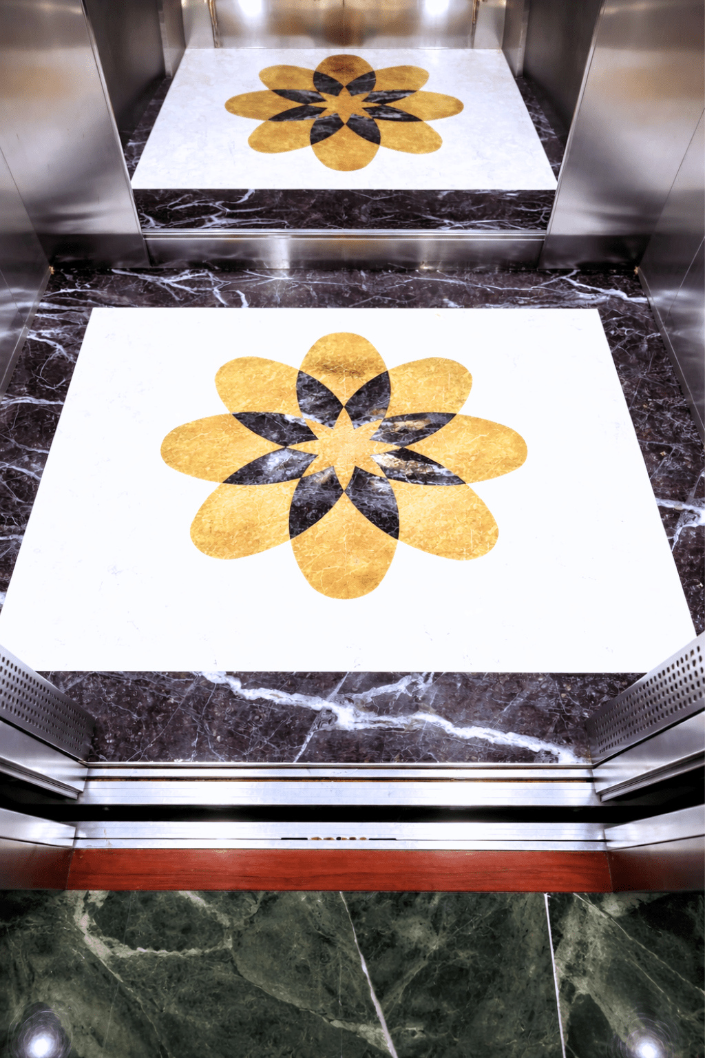 1024x1536px anh thang doc 4 - Thang may chinh hang