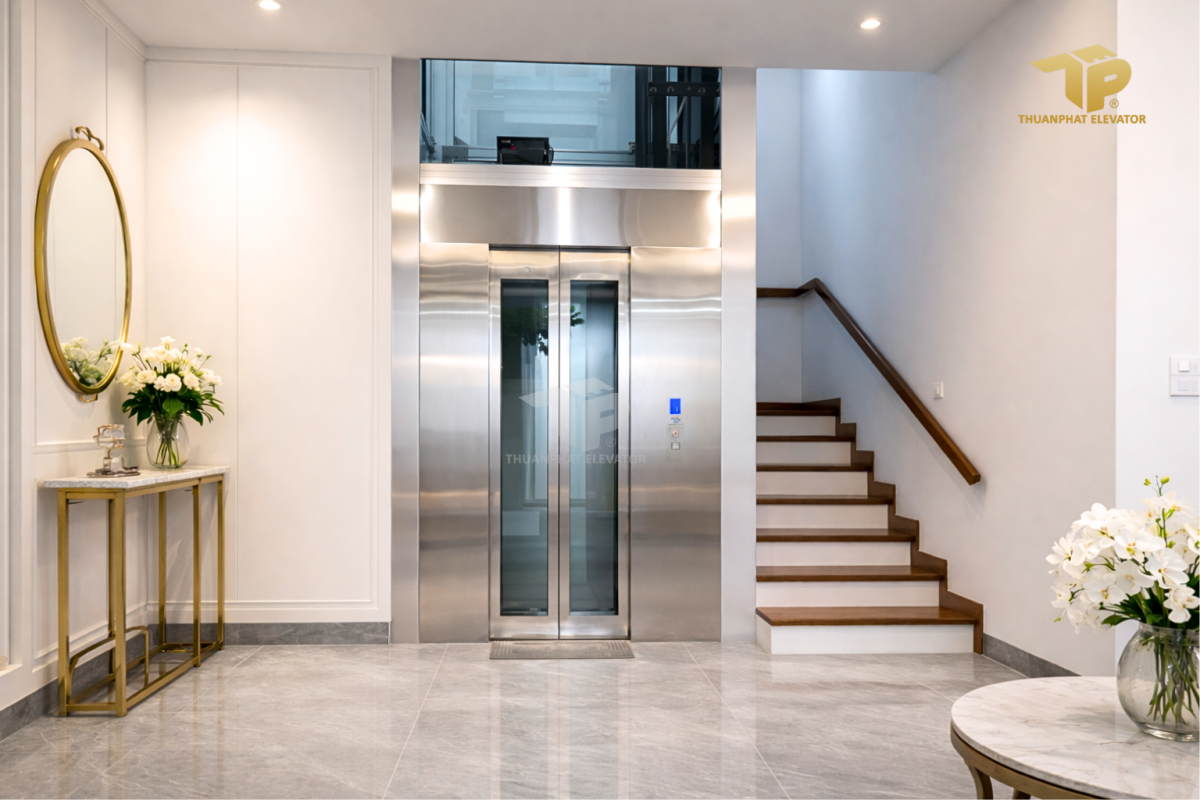 Nha 2 2 - Thang may chinh hang