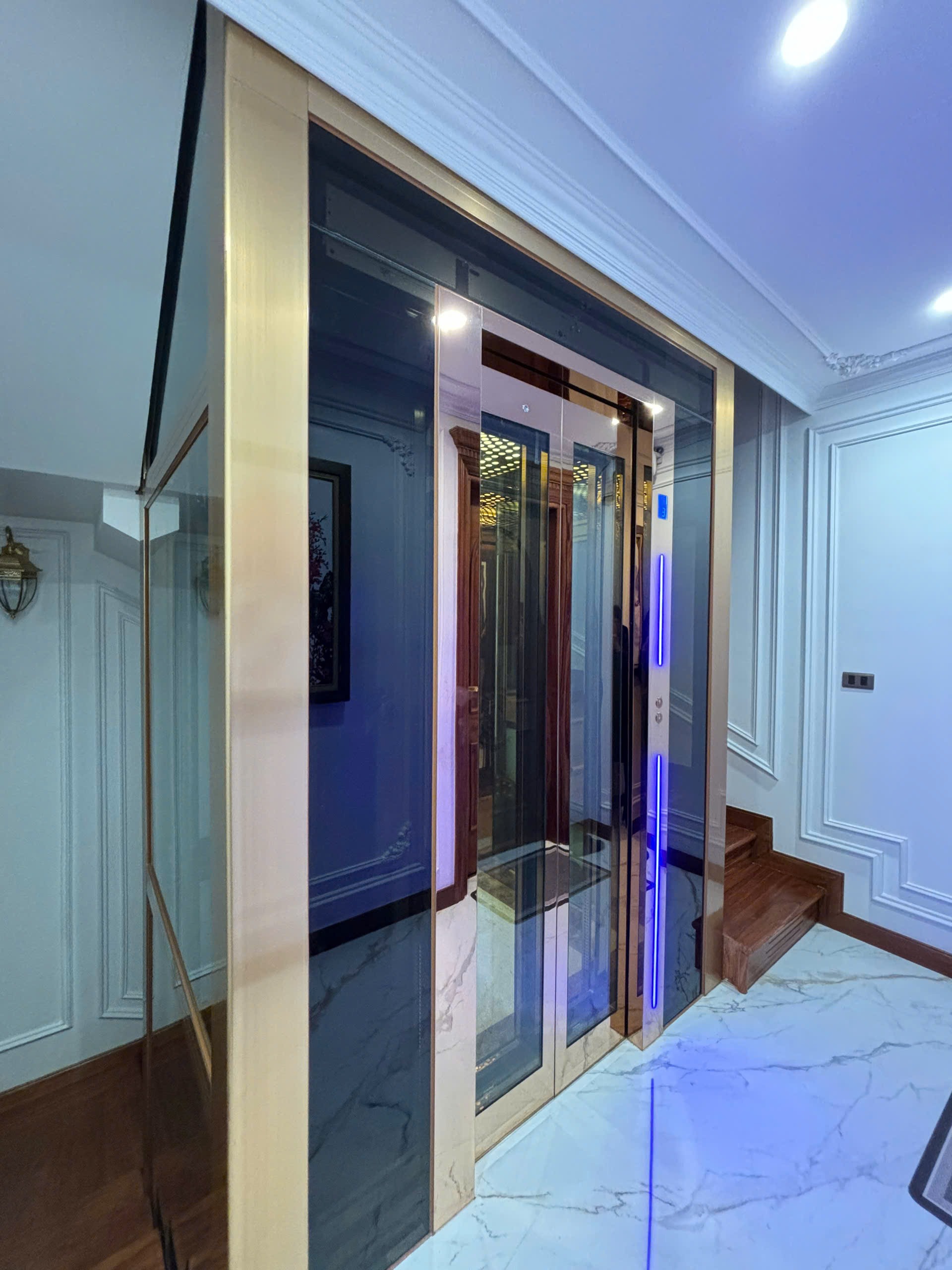 z7273855287811 995a2397d0273c8a48037774324bbb98 - Thang may chinh hang