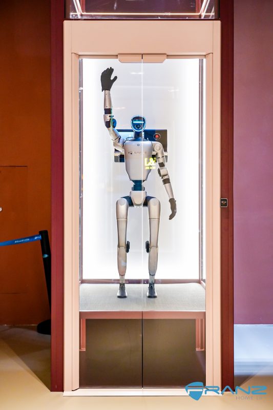 00102722 - Thang may chinh hang