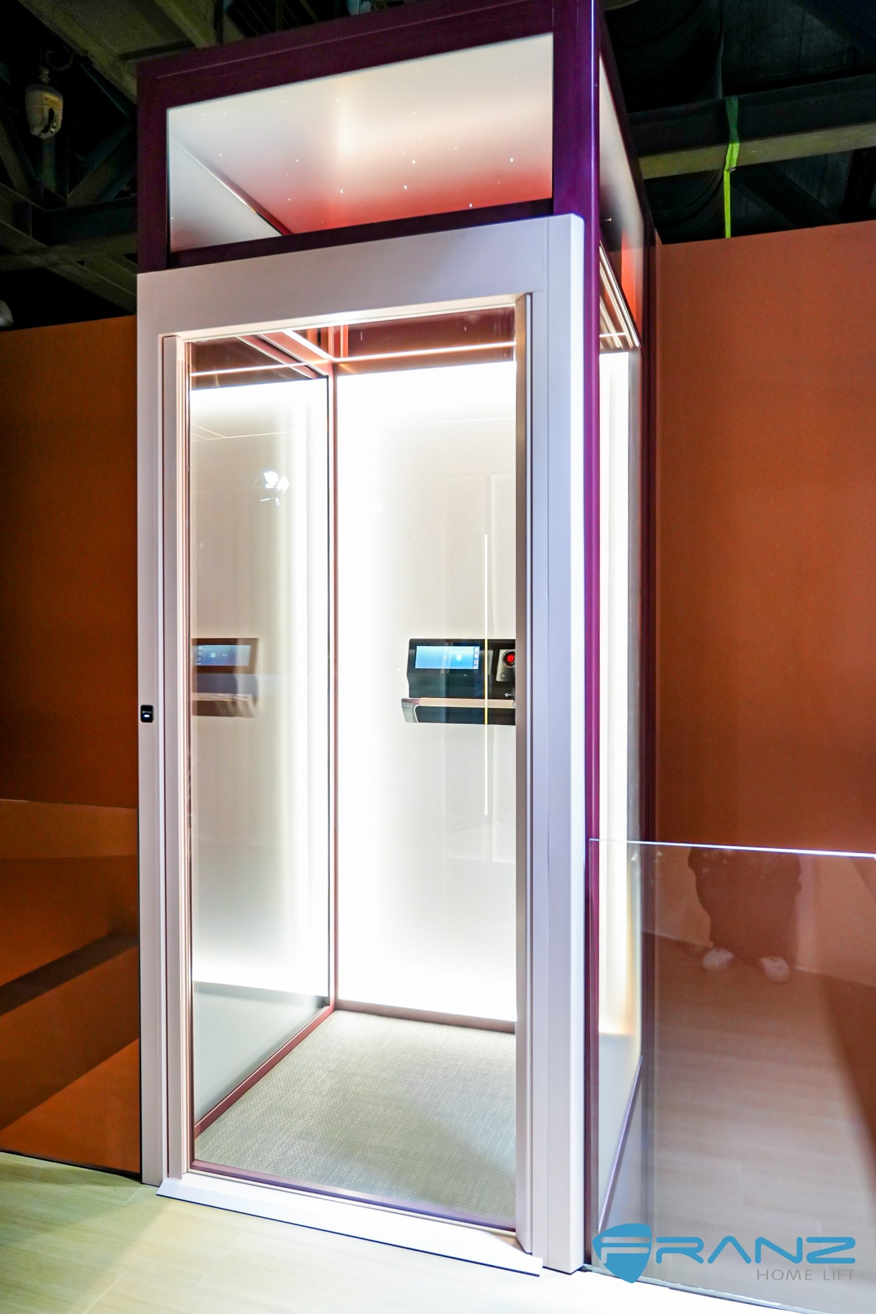 00106540 scaled - Thang may chinh hang