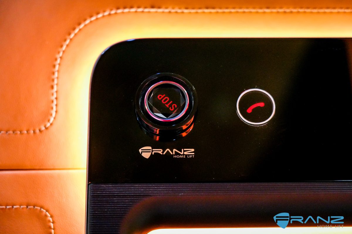 00106663 - Thang may chinh hang