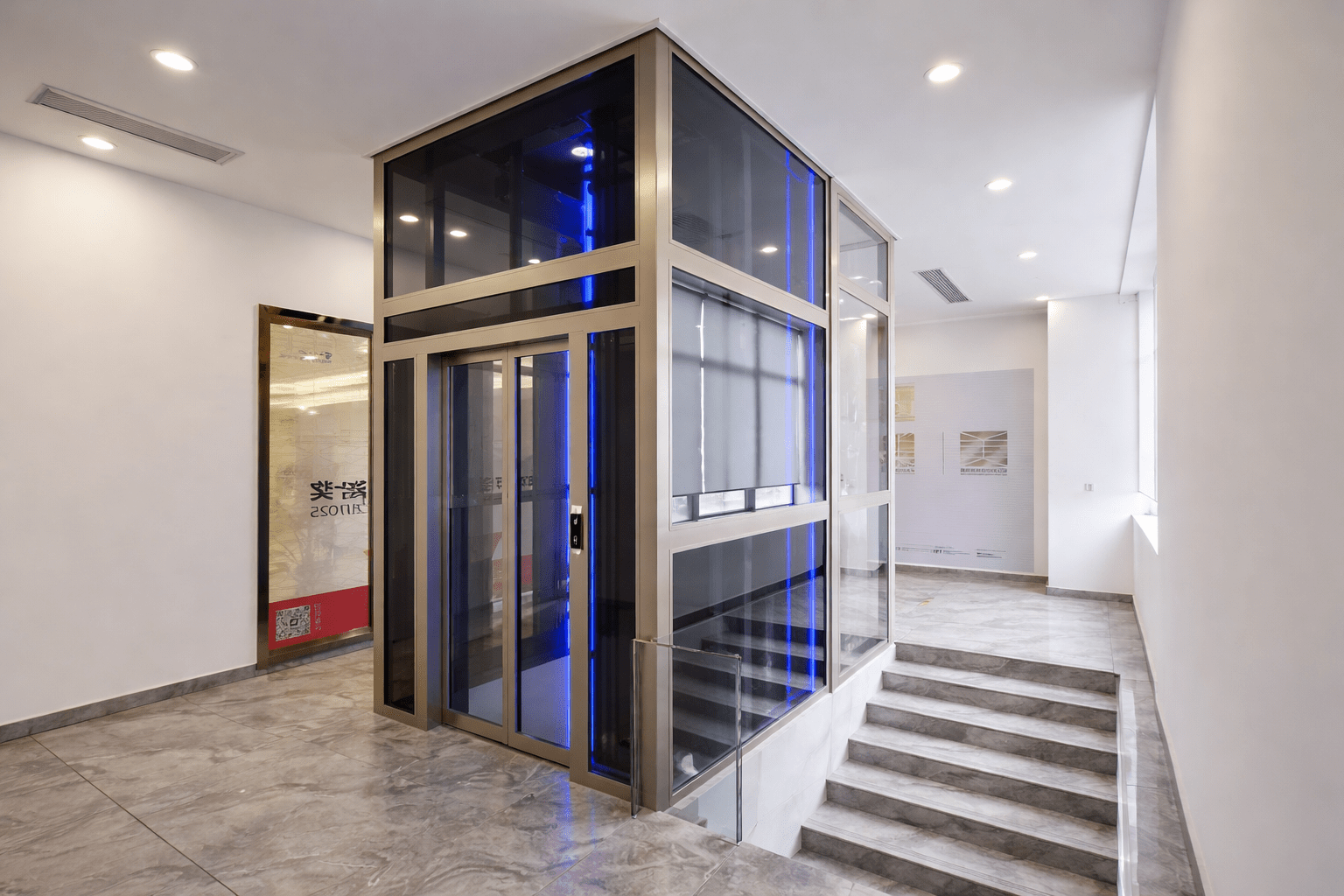 09 00 57 1 thg 4 2026 - Thang may chinh hang