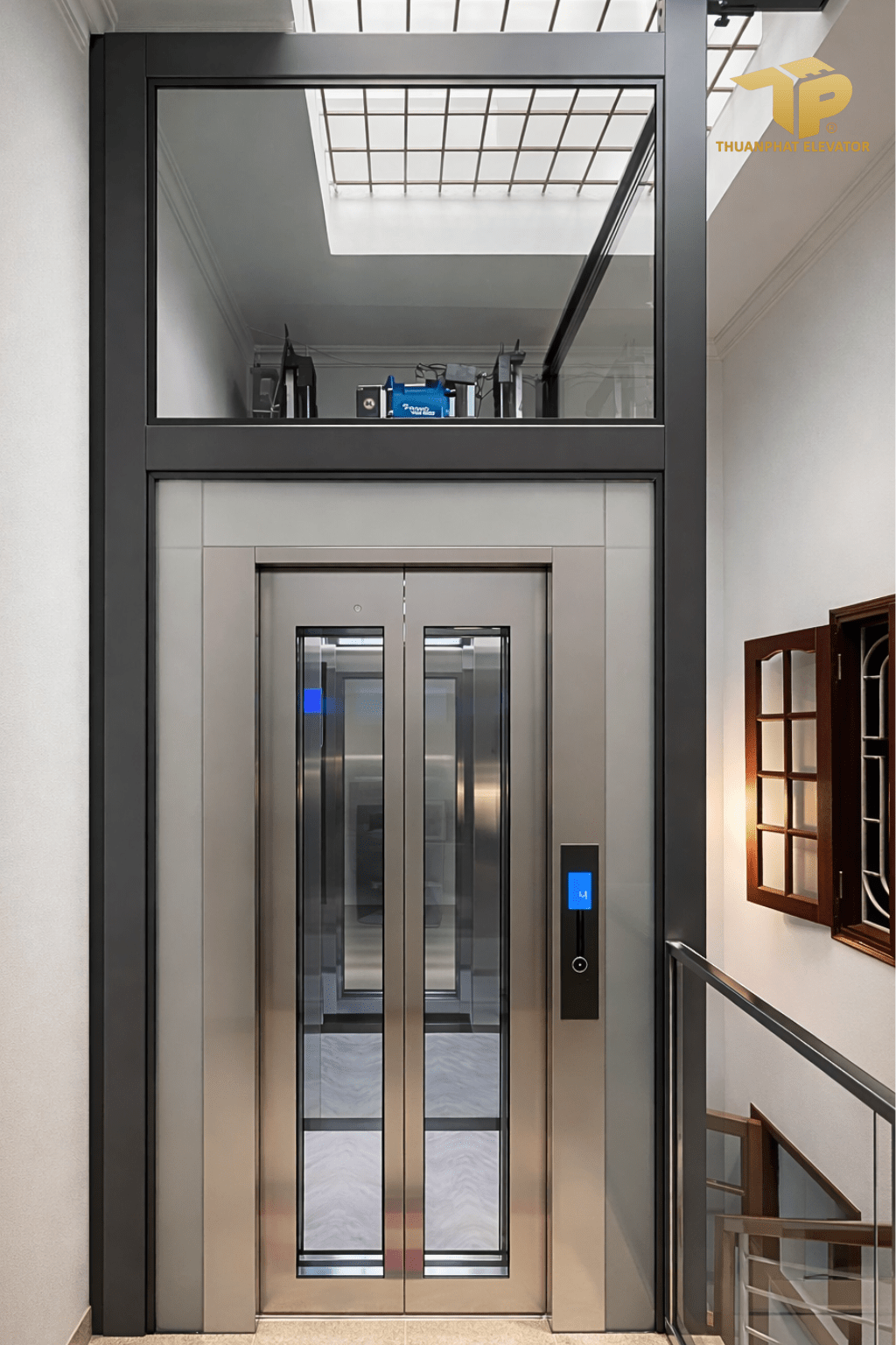 1024x1536px anh thang doc 42 - Thang may chinh hang