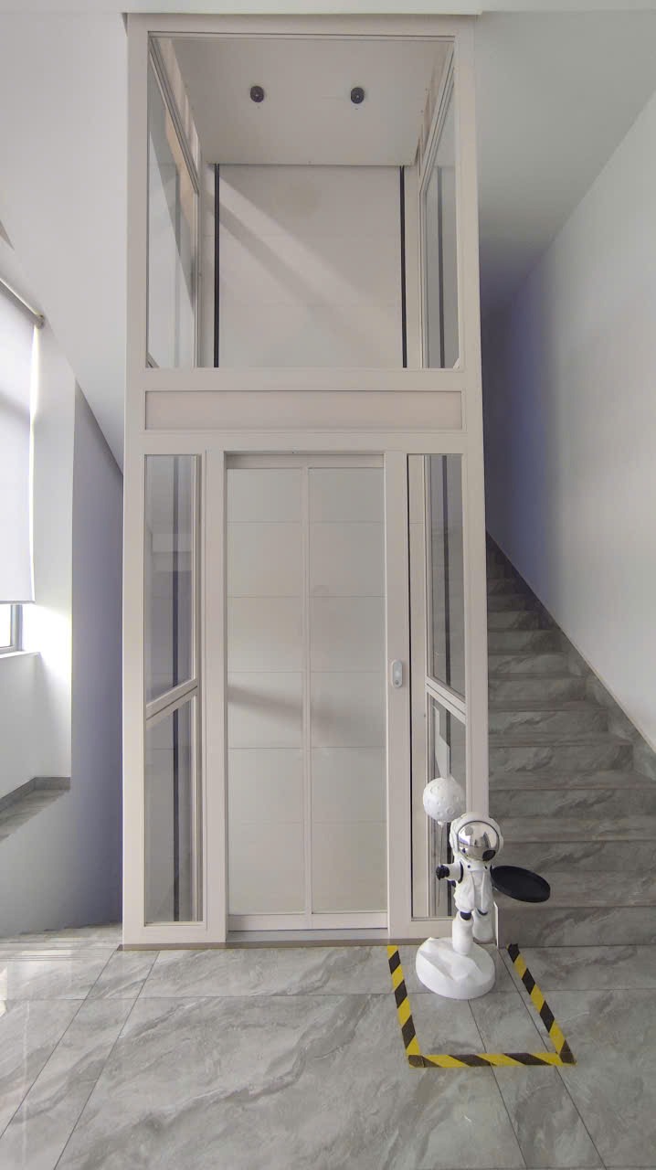 3bd069dae79b66c53f8a - Thang may chinh hang