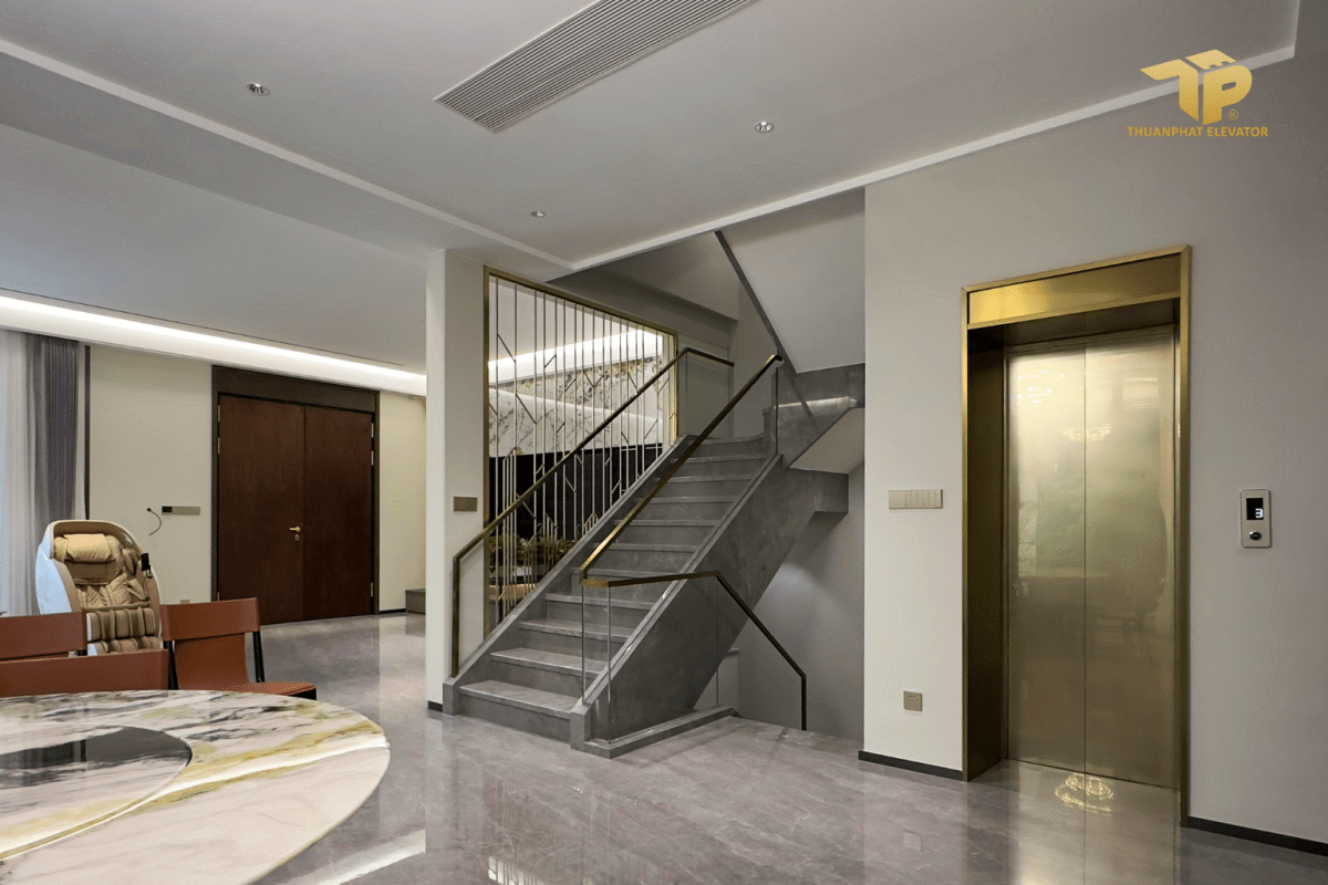 Anh ngang cac cong trinh 4 - Thang may chinh hang