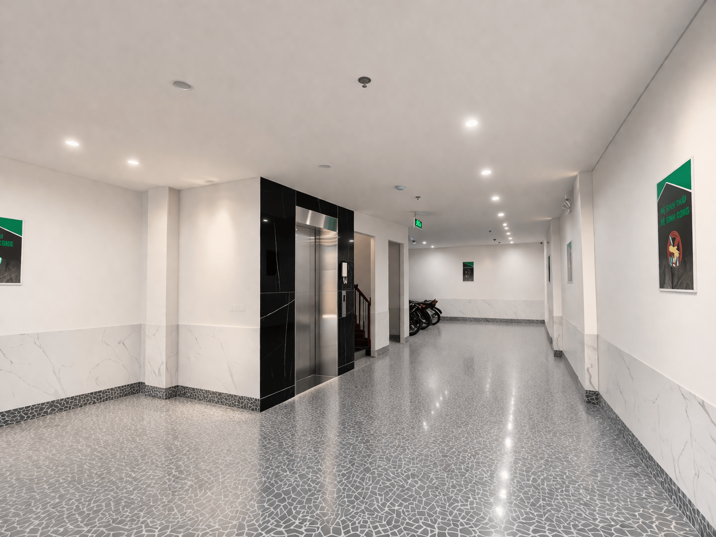 ChatGPT Image 11 08 17 10 thg 4 2026 1 - Thang may chinh hang