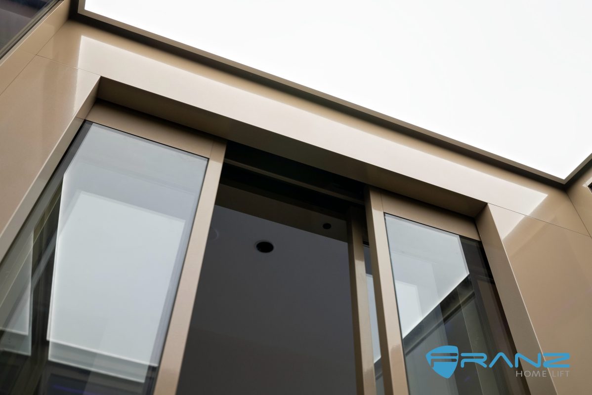 DSC05382 拷贝 - Thang may chinh hang