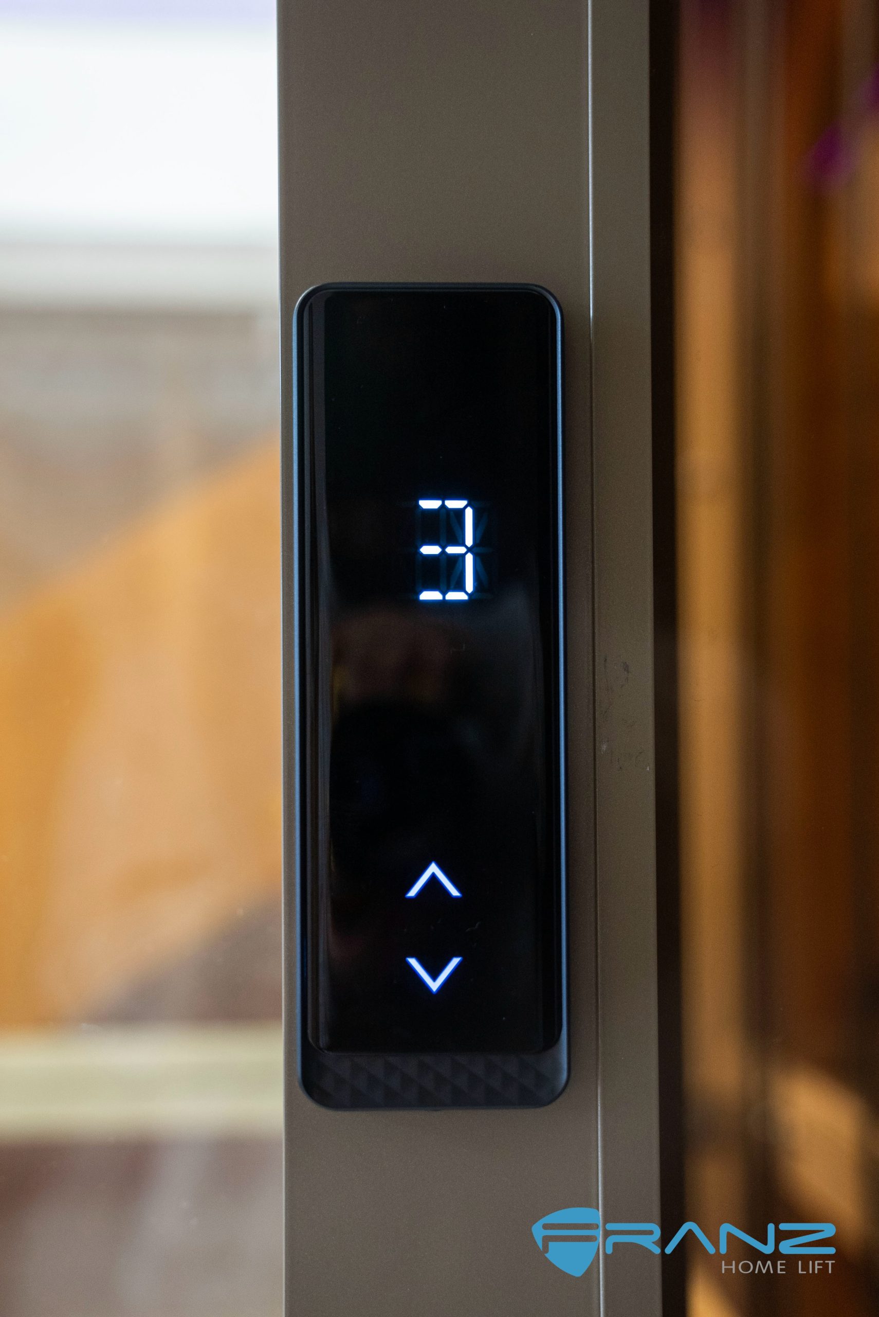 DSC05417 拷贝 scaled - Thang may chinh hang