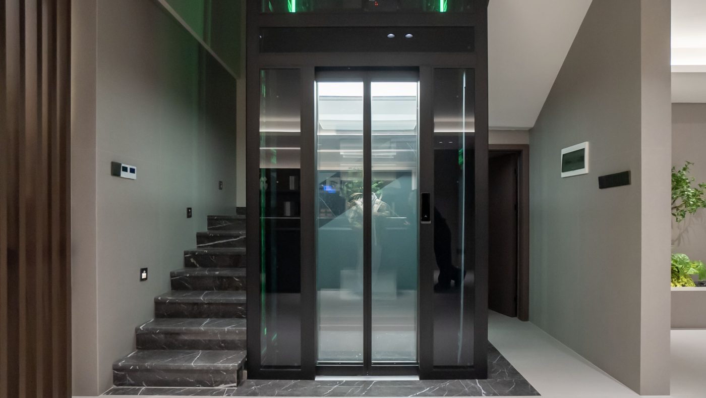 DSC05820 拷贝 - Thang may chinh hang