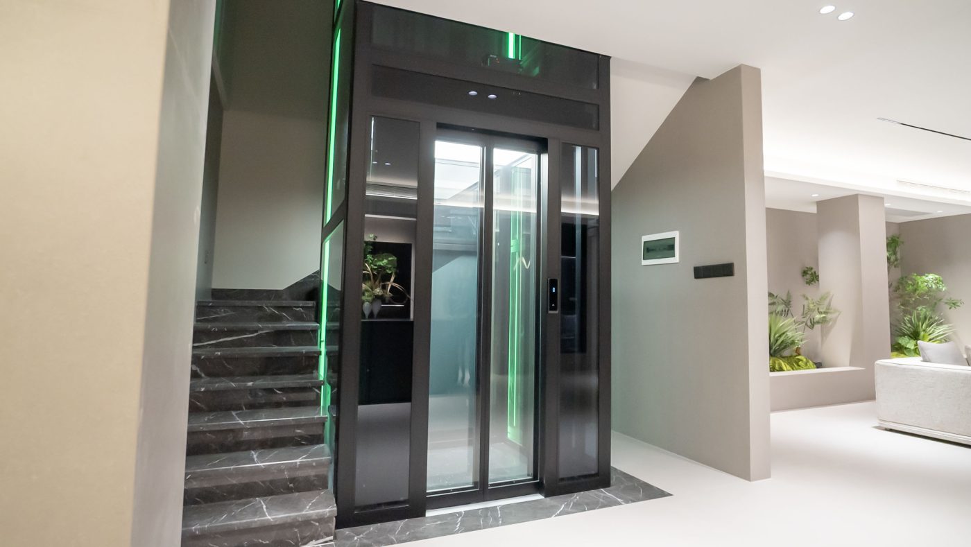 DSC05822 拷贝 - Thang may chinh hang