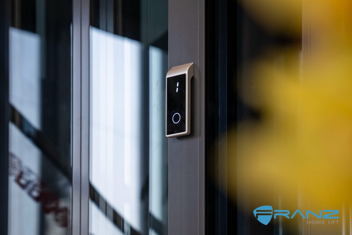 DSC06138 拷贝 - Thang may chinh hang