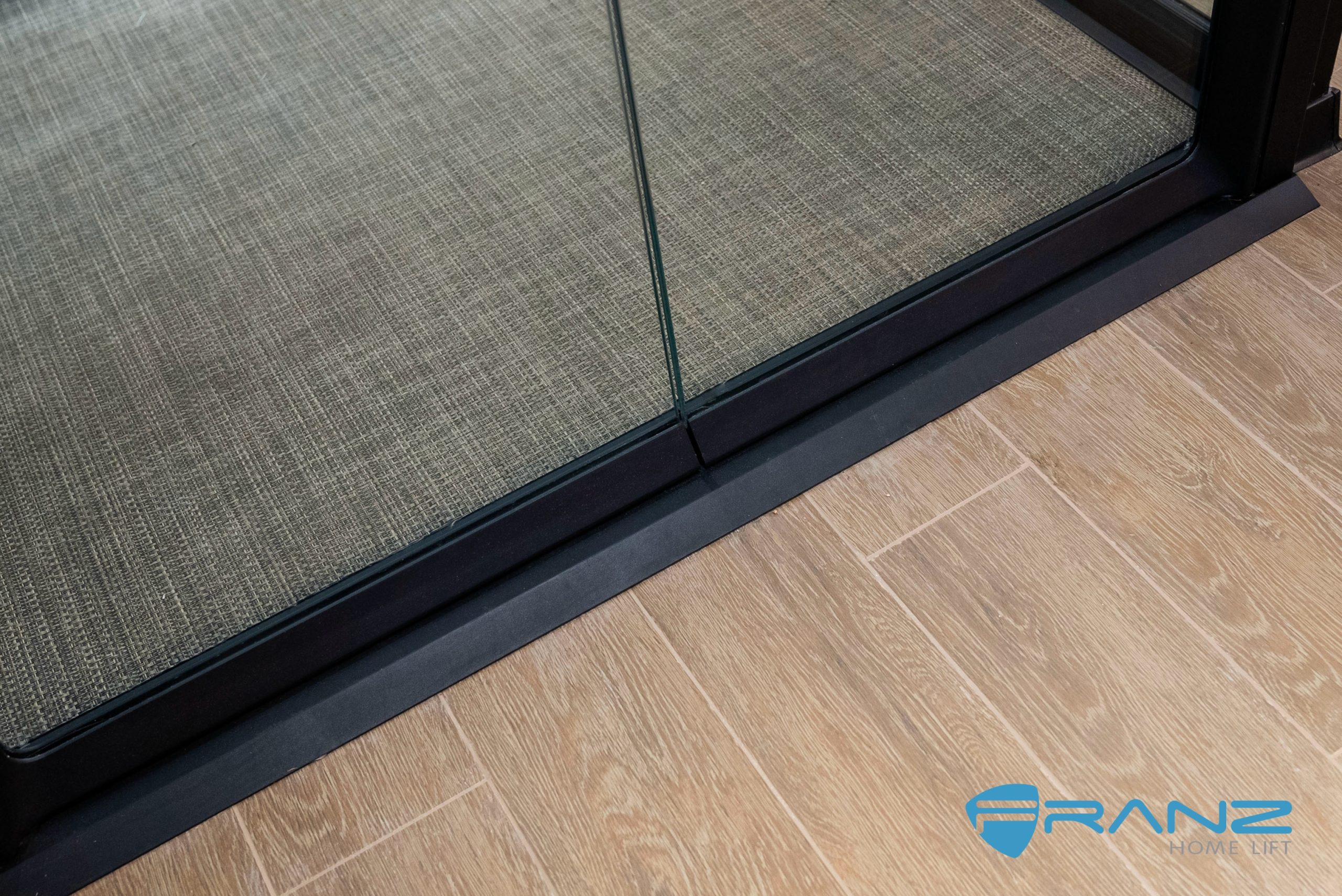 DSC06354 拷贝 scaled - Thang may chinh hang