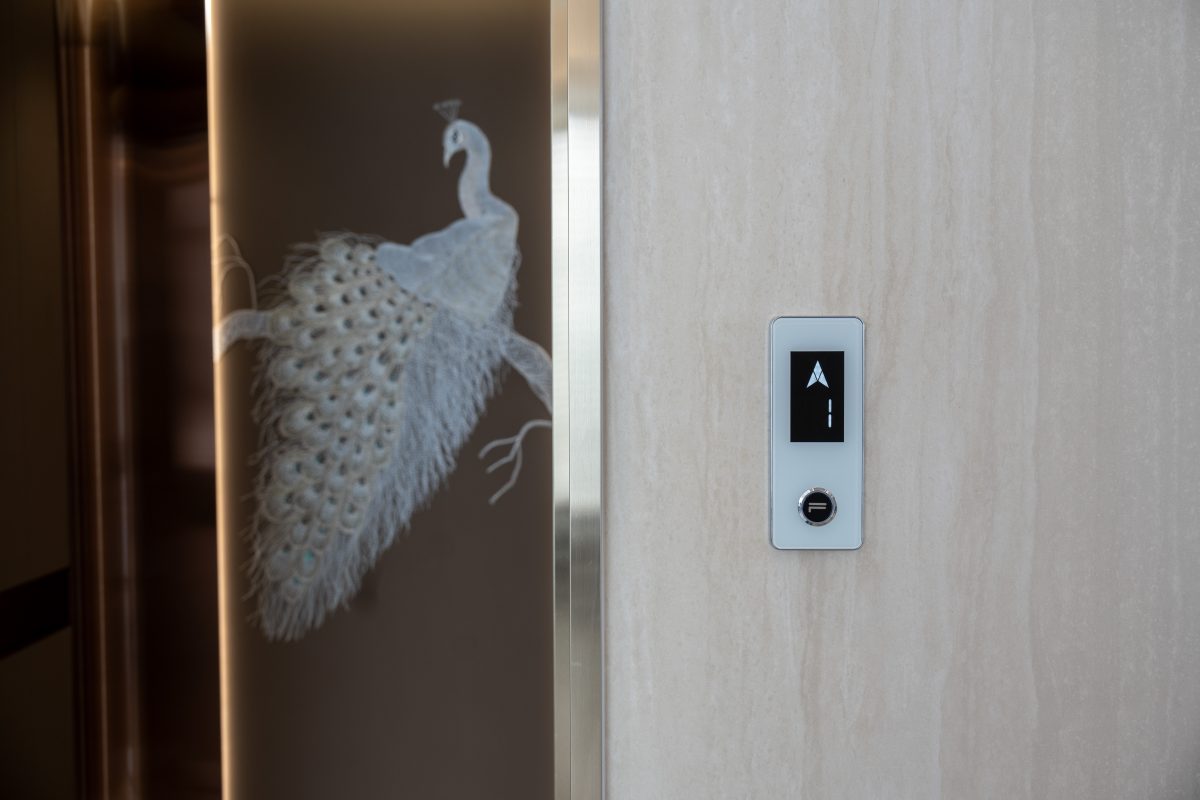 DSC06448 拷贝 - Thang may chinh hang