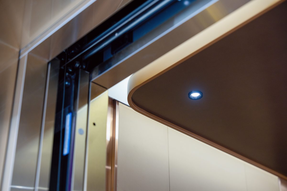 DSC06538 拷贝 - Thang may chinh hang