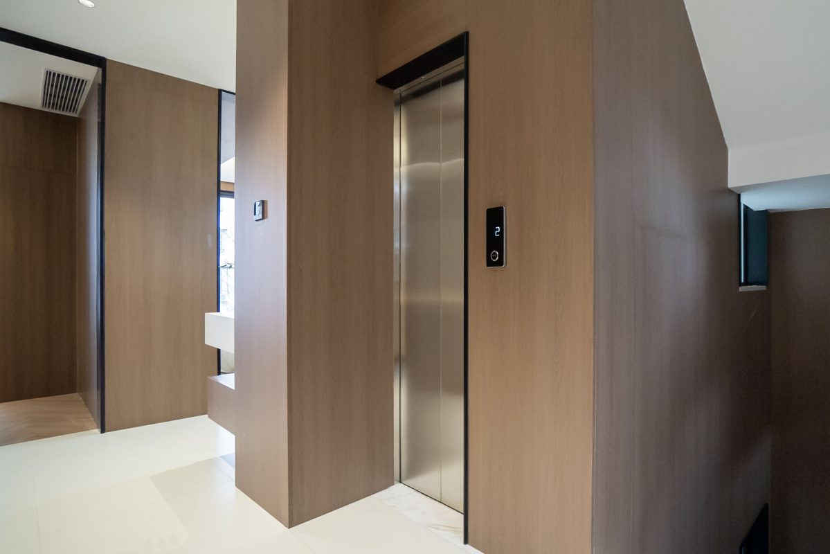 DSC06672 拷贝 - Thang may chinh hang