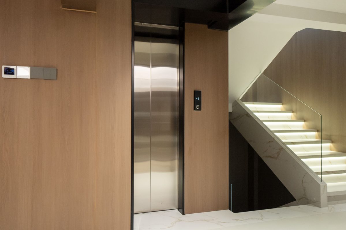 DSC06711 拷贝 - Thang may chinh hang