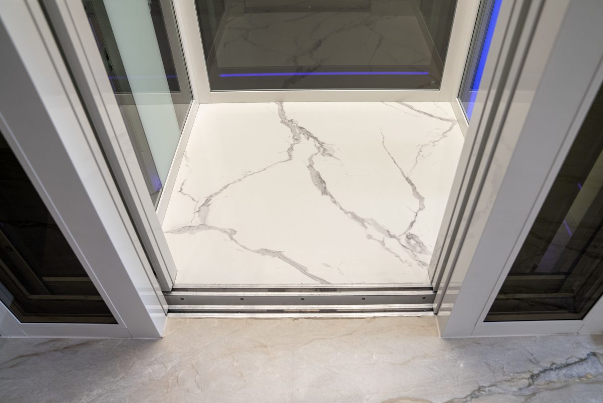 DSC07673 拷贝 - Thang may chinh hang