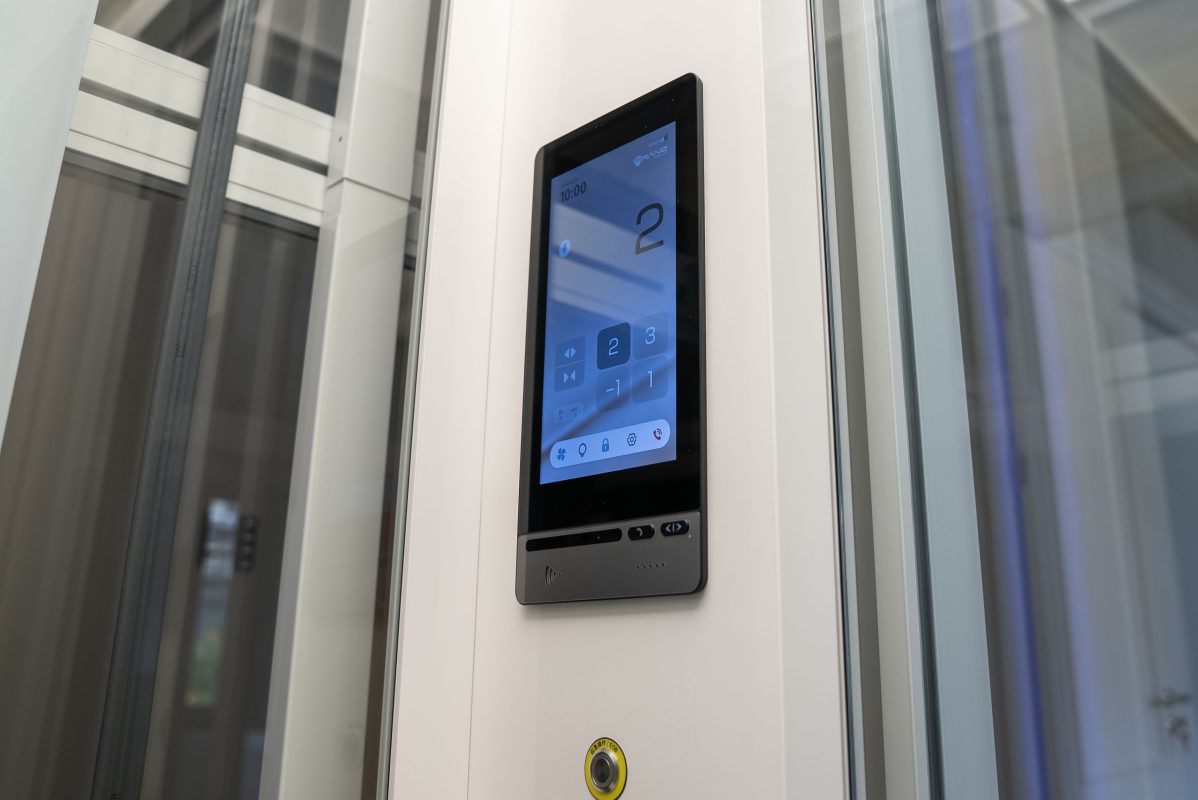 DSC07675 拷贝 - Thang may chinh hang