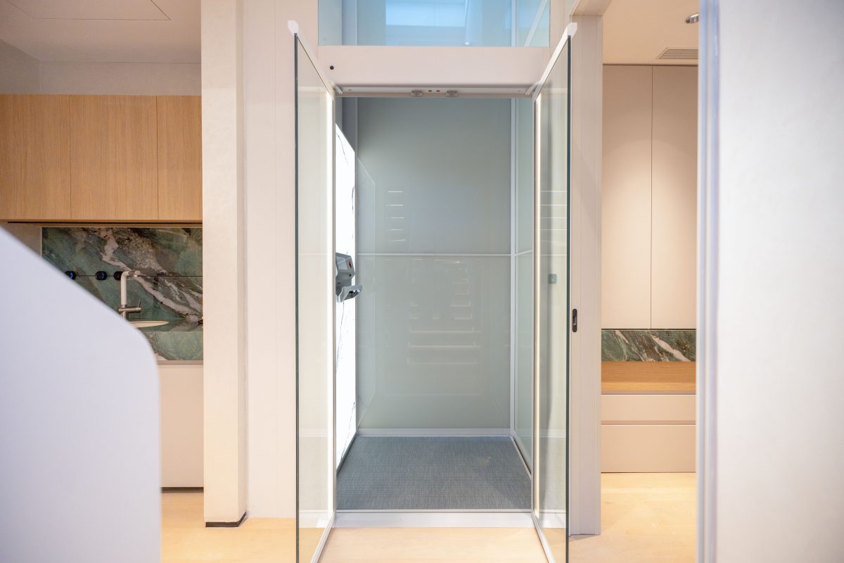 DSC08338 拷贝 - Thang may chinh hang