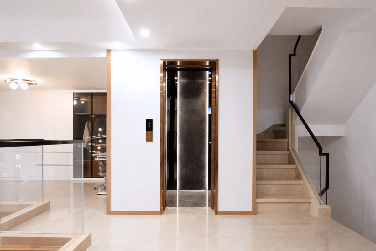 Nha 2 12 - Thang may chinh hang