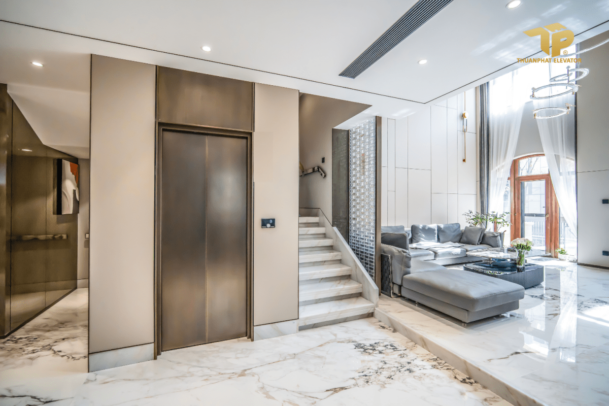 Nha 2 20 - Thang may chinh hang