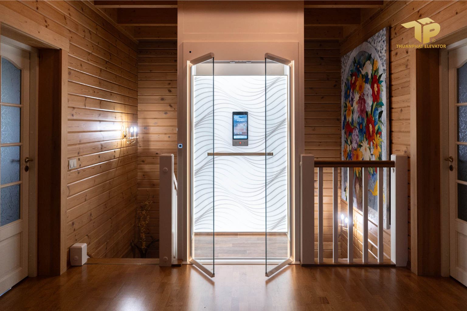 Nha 2 33 - Thang may chinh hang