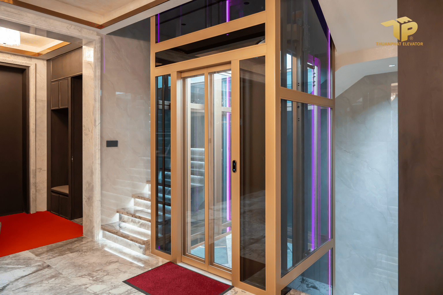 Nha 2 37 - Thang may chinh hang