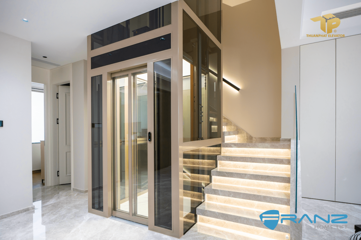 Nha 2 38 - Thang may chinh hang