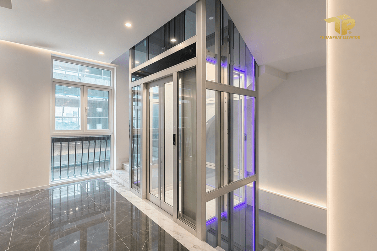 Nha 2 43 - Thang may chinh hang