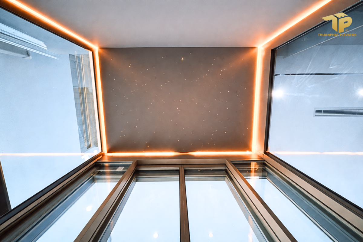 Nha 2 57 - Thang may chinh hang