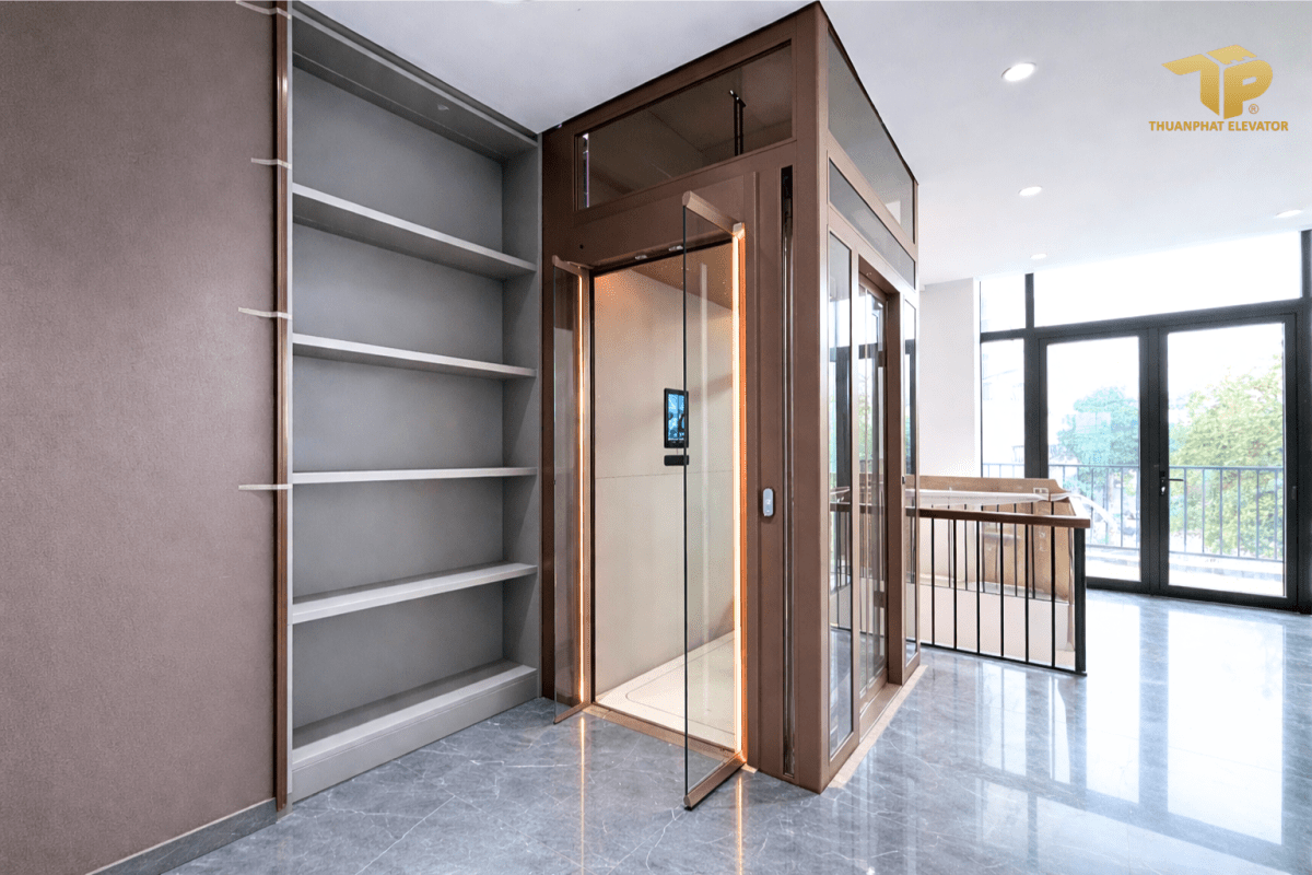 Nha 2 58 - Thang may chinh hang