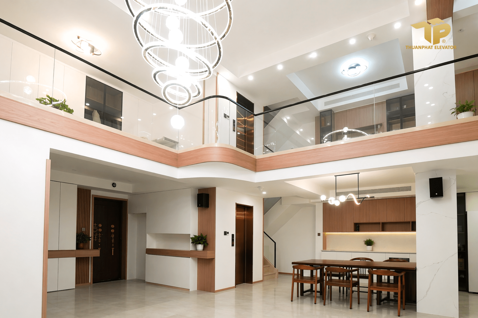 Nha 2 6 - Thang may chinh hang