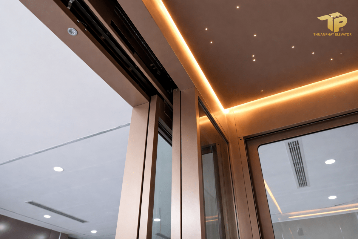 Nha 2 63 - Thang may chinh hang