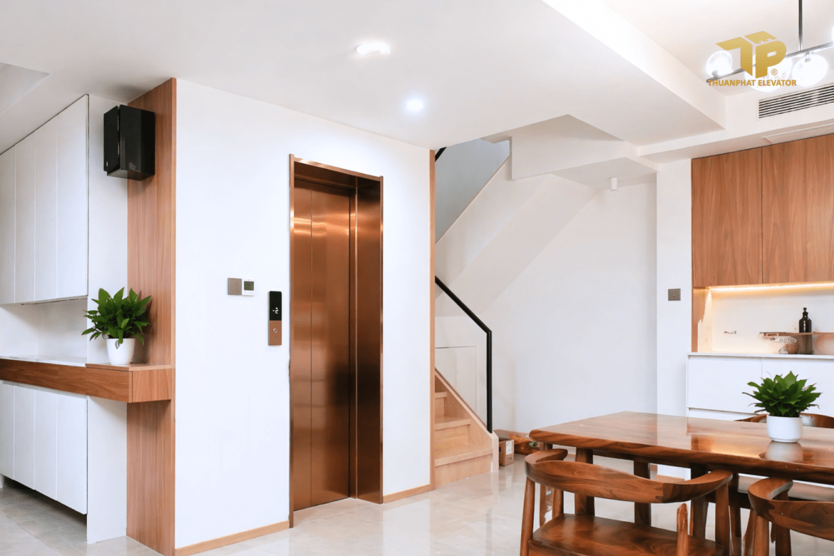 Nha 2 7 - Thang may chinh hang