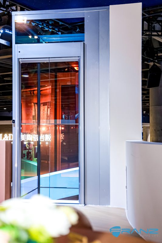 YQYS1107 - Thang may chinh hang