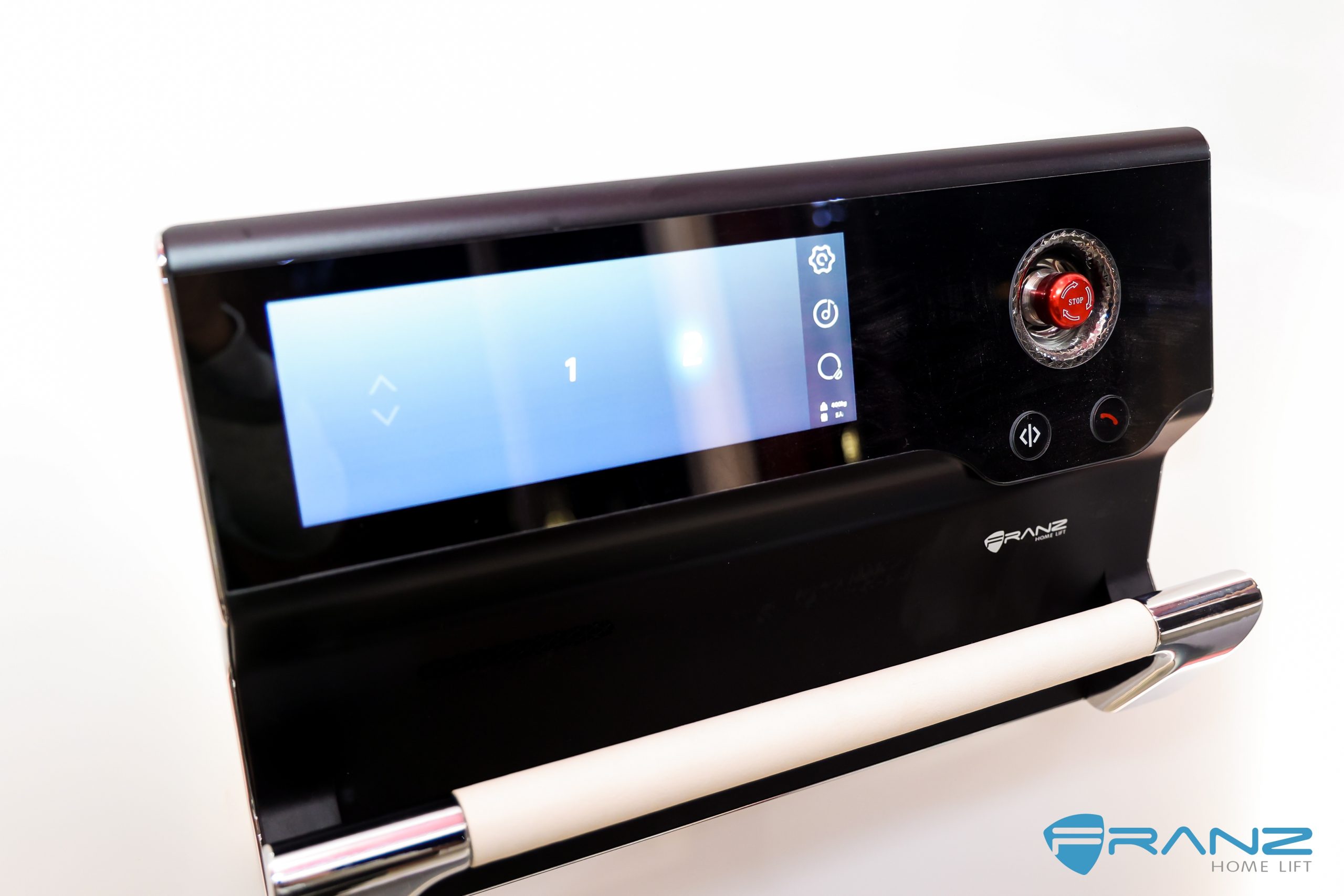 YQYS9366 scaled - Thang may chinh hang