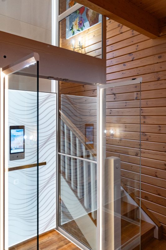 Лифт для дома Franz Top Level lift 02620 - Thang may chinh hang