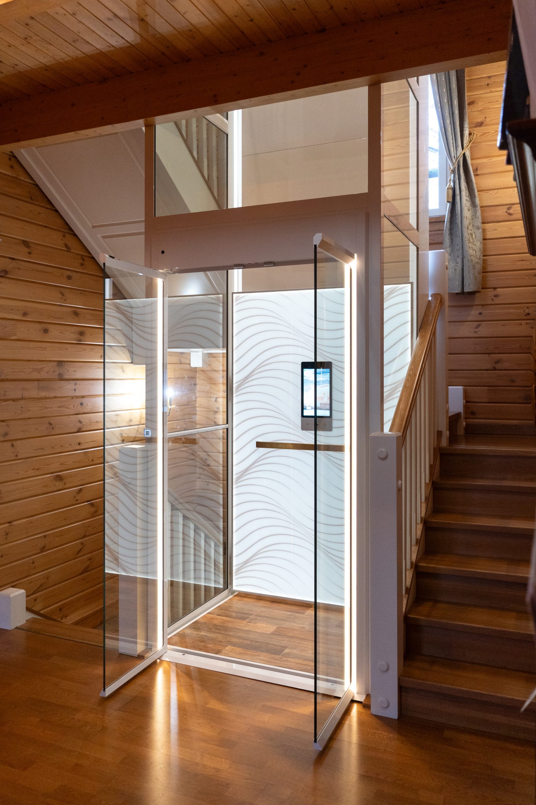 Лифт для дома Franz Top Level lift 02625 scaled - Thang may chinh hang