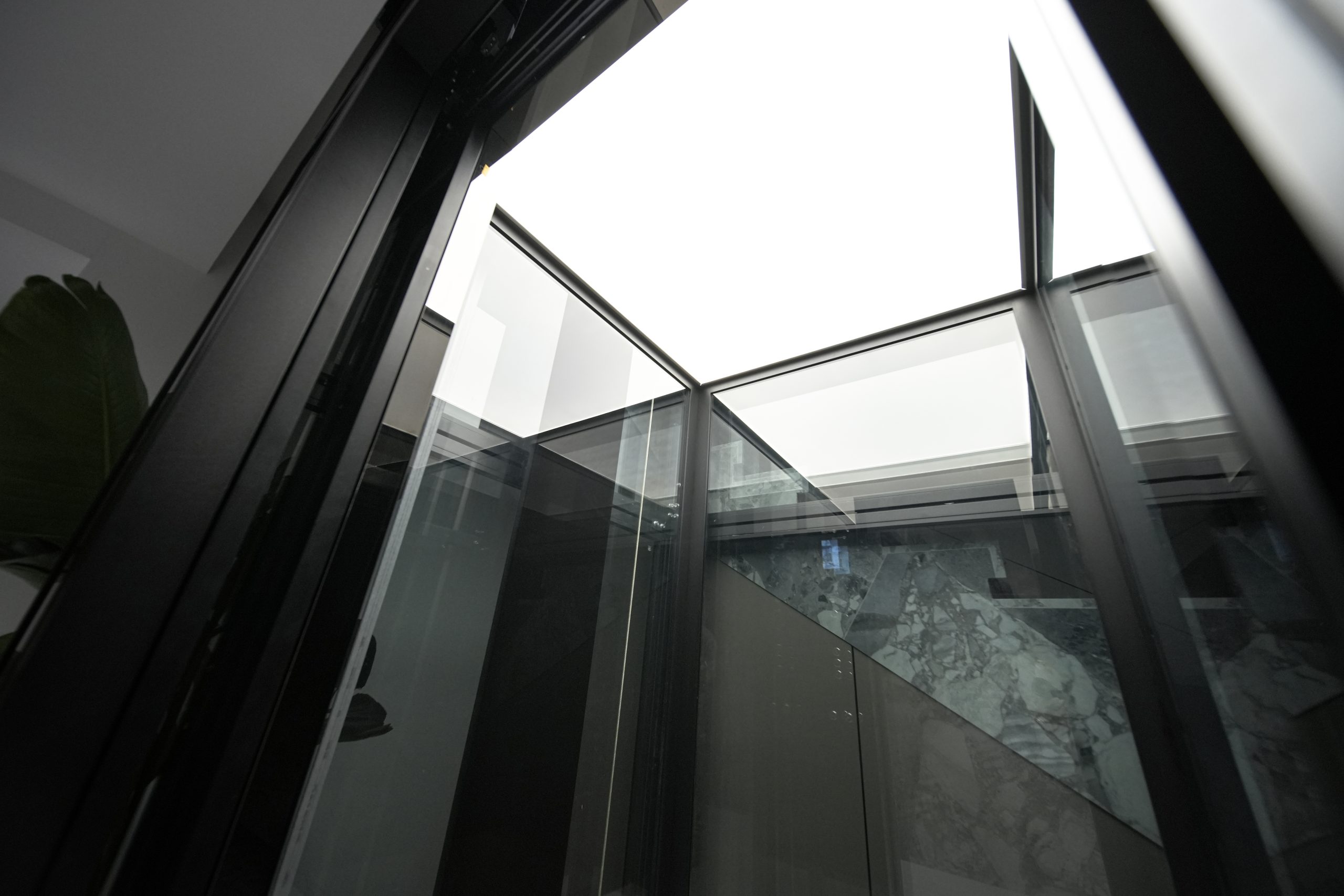 11 1 scaled - Thang may chinh hang