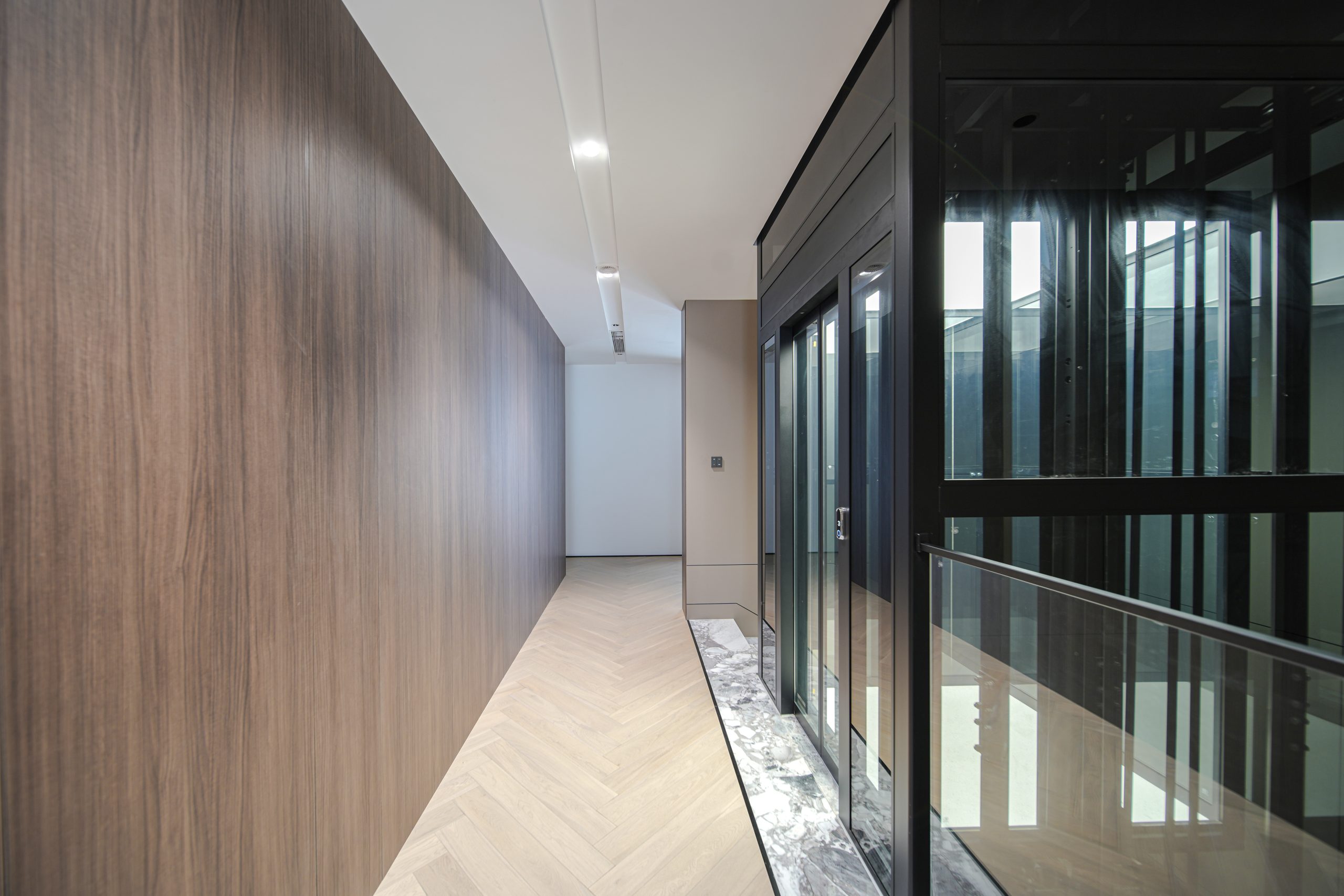 2 scaled - Thang may chinh hang