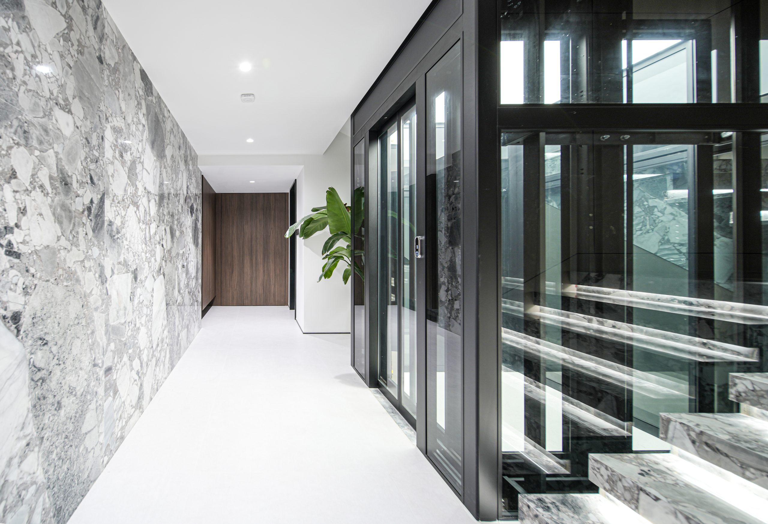 9 scaled - Thang may chinh hang