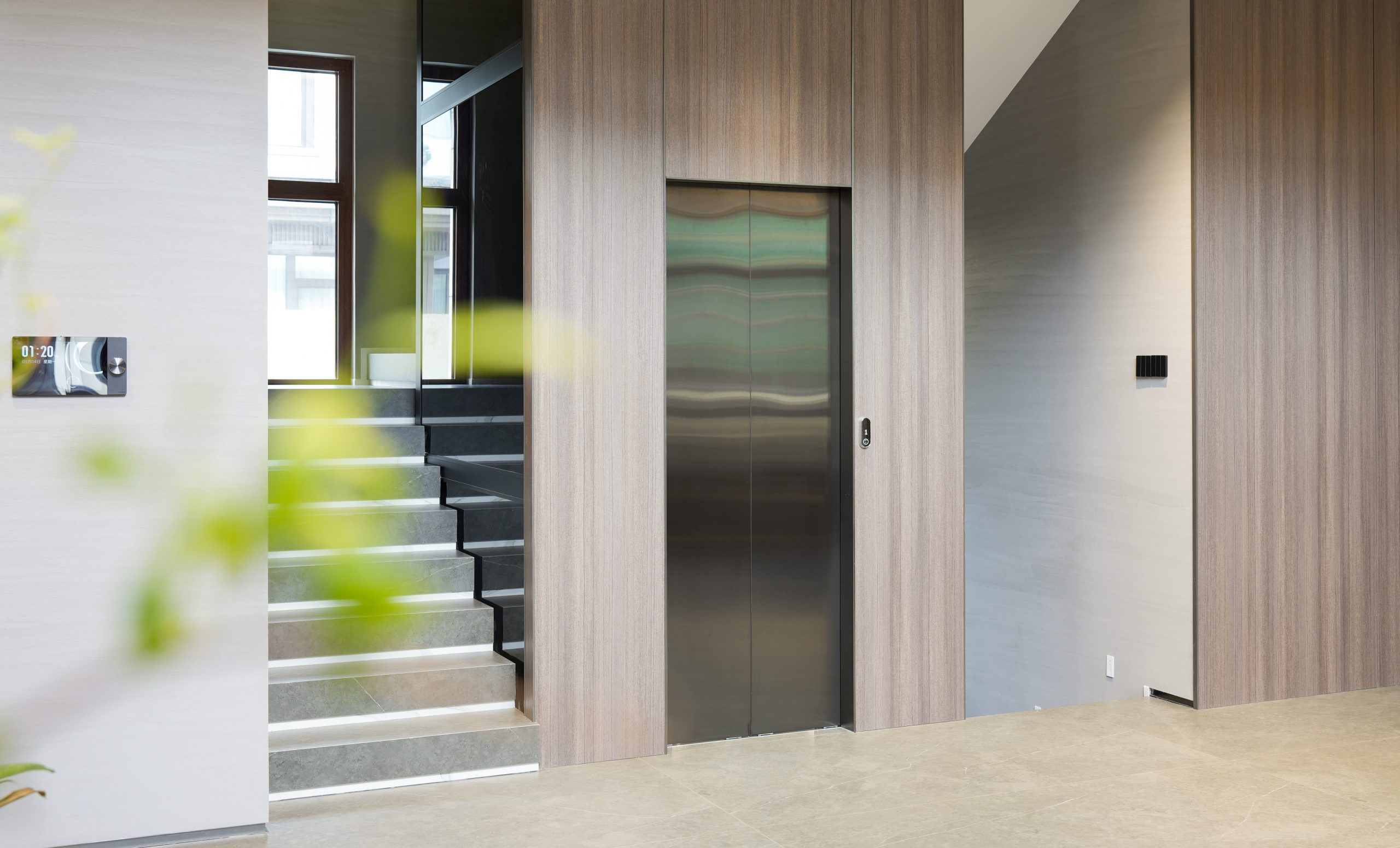 荷塘月色3 1 scaled - Thang may chinh hang